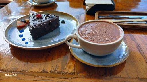 عکس کافه ویولانژ