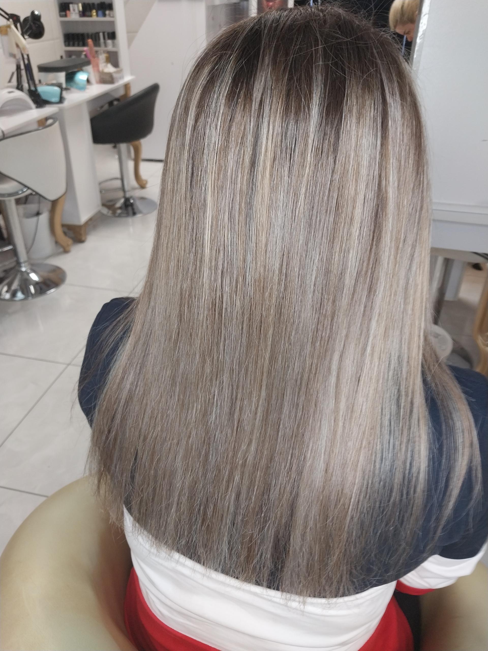 عکس سالن زیبایی پارلا بیوتی 