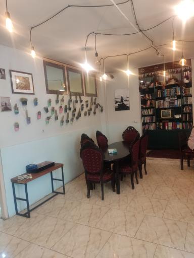 عکس کافه کتاب فخر