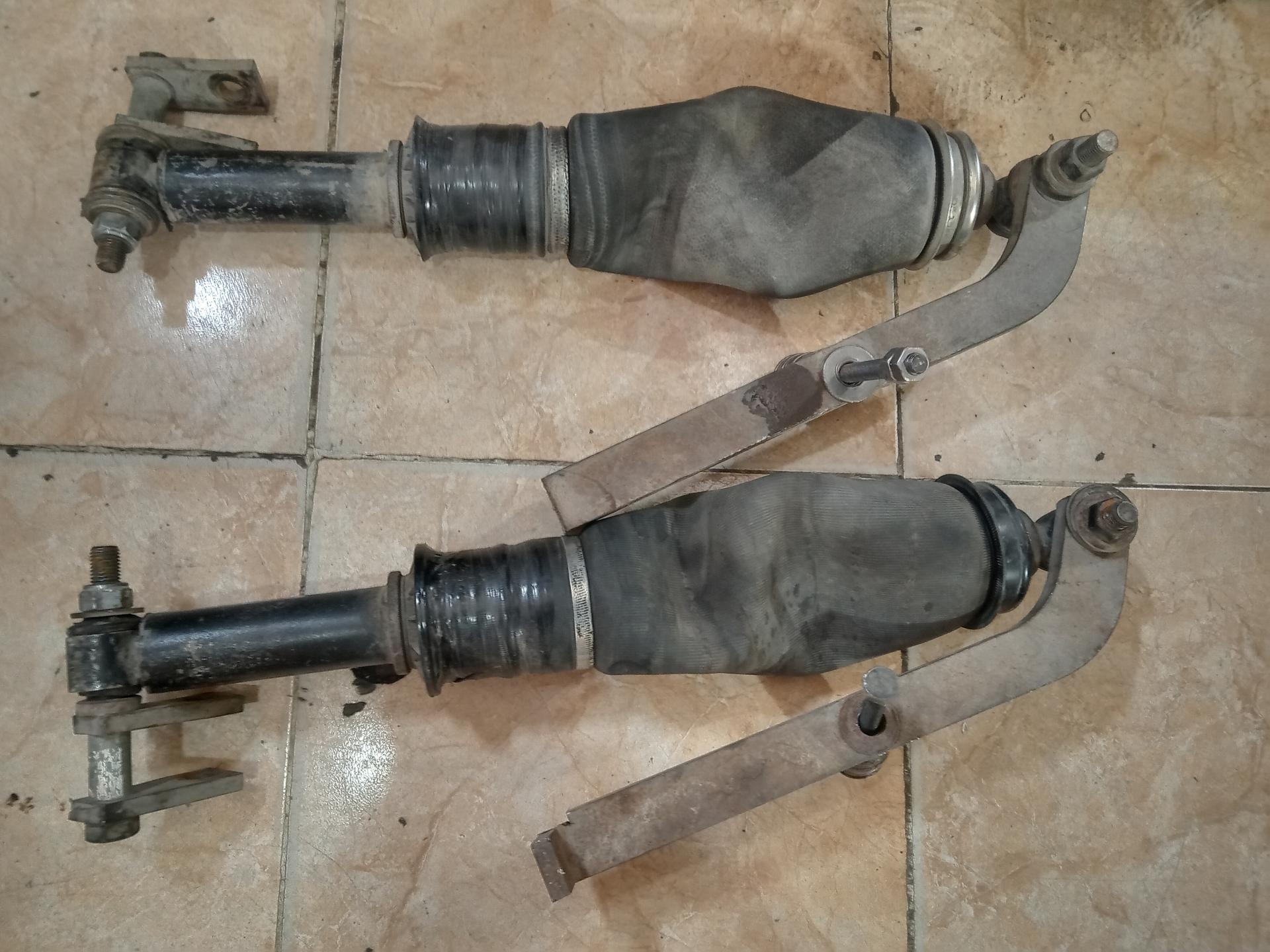 عکس کمک فنر سازی صادقی