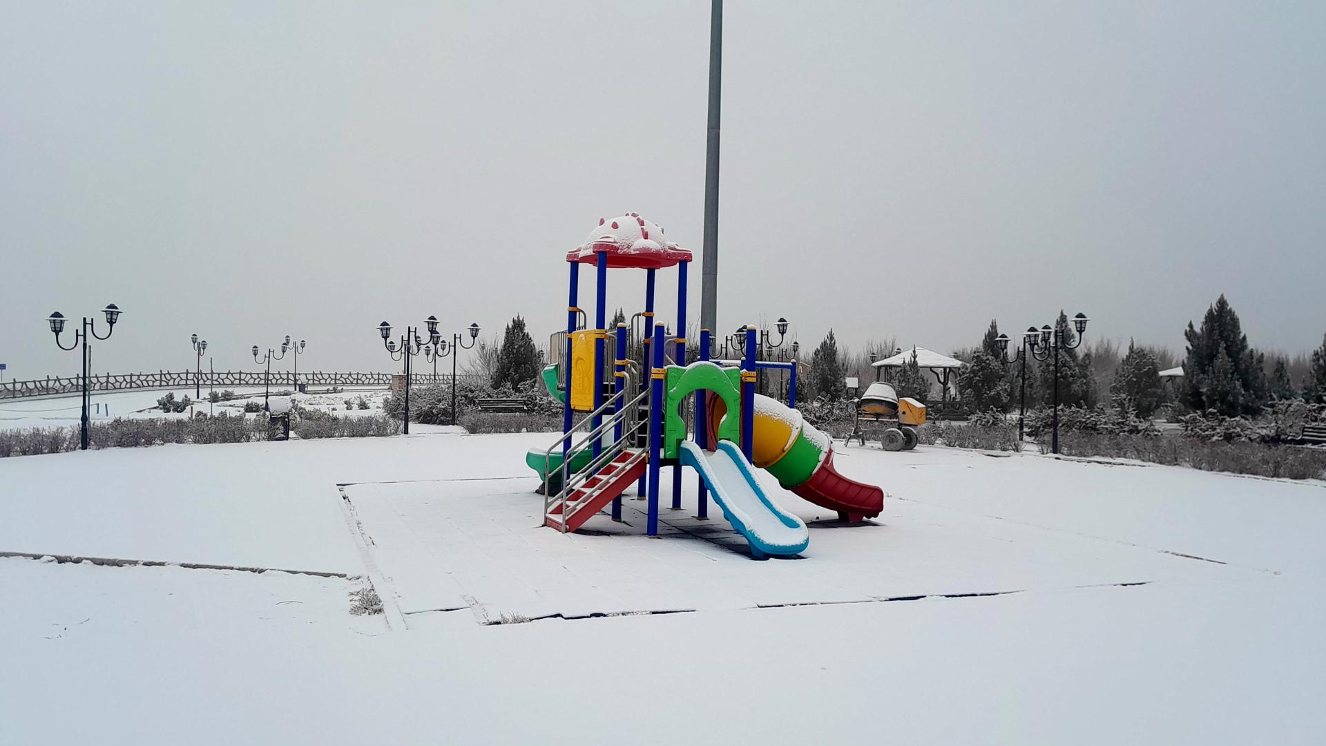 عکس زمین بازی کودکان