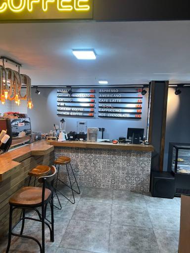 عکس کافه رستوران لیانا