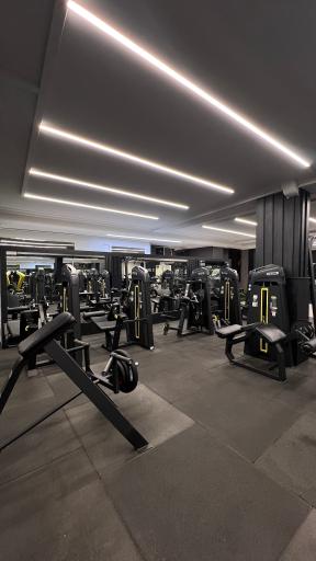 عکس باشگاه بدنسازی فیت لایف 