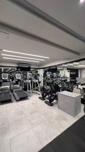 عکس باشگاه بدنسازی فیت لایف 