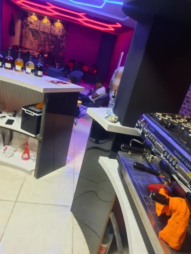 عکس کافه رستوران جلفا