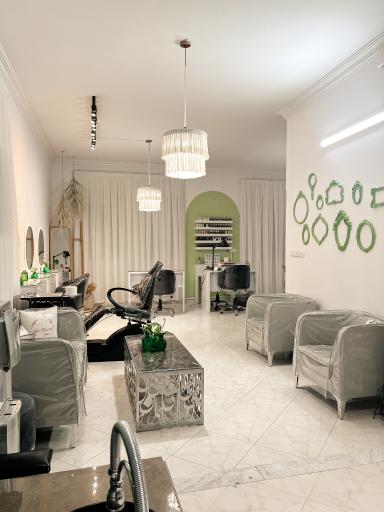 عکس سالن زیبایی نیل