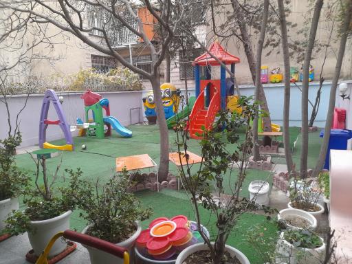 عکس مهد کودک هوشمند سه زبانه هیوا