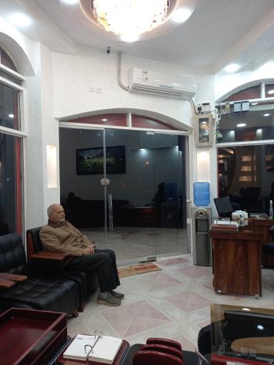 عکس مشاور املاک ماهان