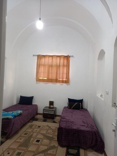 عکس خانه مسافر بابا محمود 