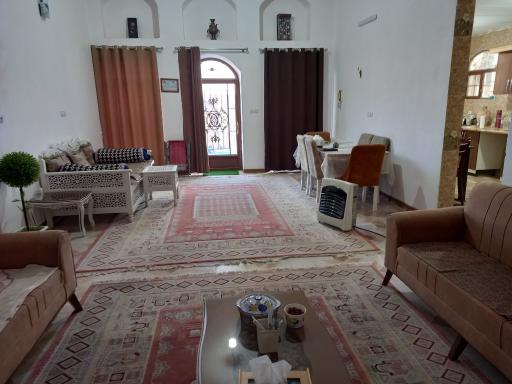 عکس خانه مسافر بابا محمود 