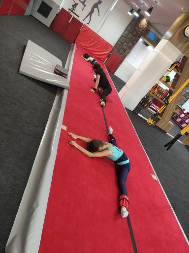 عکس آکادمی ژیمناستیک آناهاتا