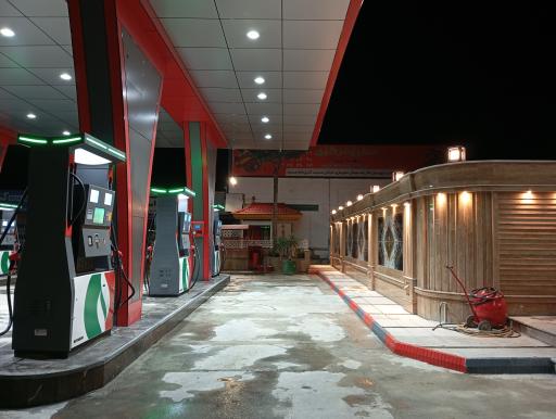 عکس پمپ بنزین ولی عصر