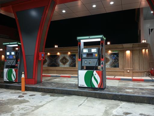 عکس پمپ بنزین ولی عصر