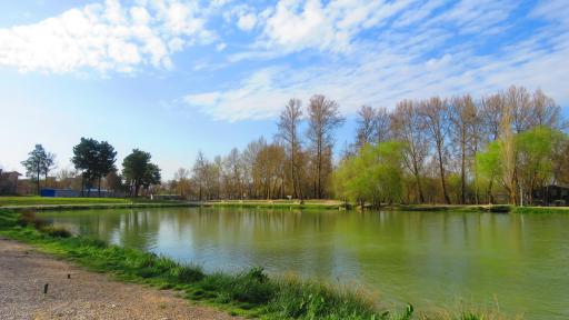 عکس دریاچه طاق بستان