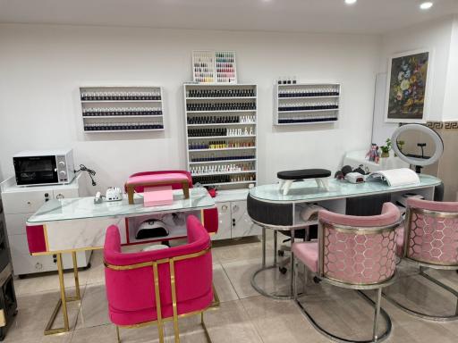 عکس سالن زیبایی لیلی