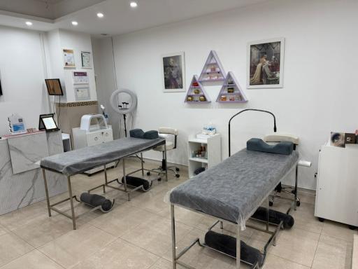 عکس سالن زیبایی لیلی