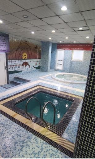 عکس استخر شهدای امدادگر (هلال احمر)