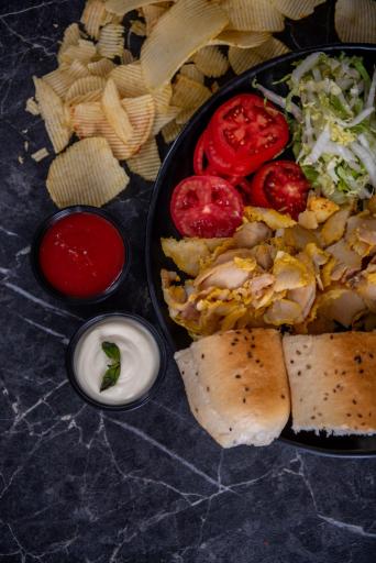 عکس پیتزا ساندویچی جگوار