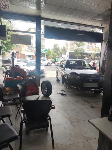 عکس کلینیک خدمات خودرو ریس پلاس