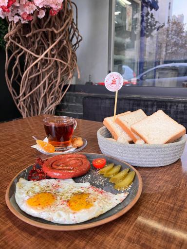 عکس کافه مولنروژ