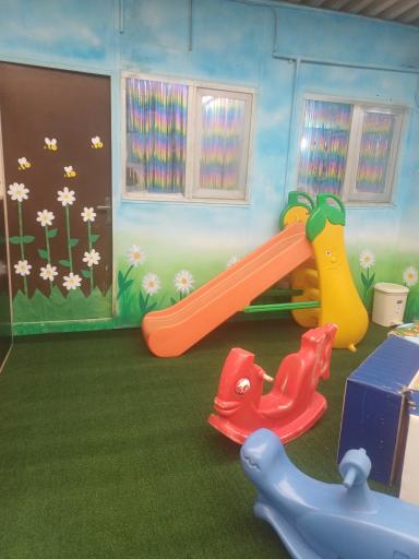 عکس مهد و پیش دبستانی و خانه کودک ریحانه