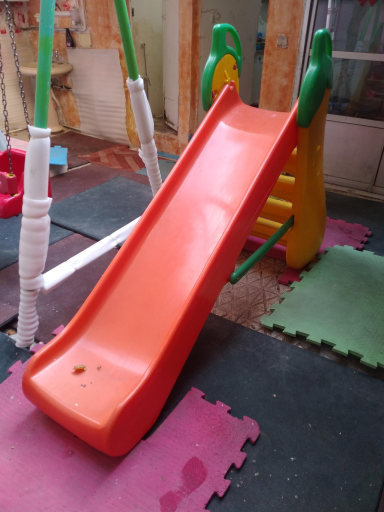 عکس مهد و پیش دبستانی و خانه کودک ریحانه