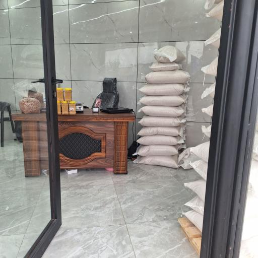 عکس فروشگاه مواد غذایی