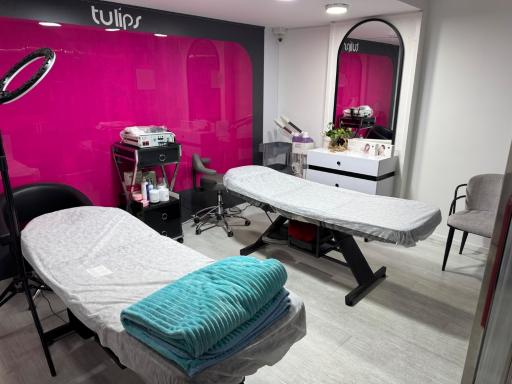 عکس سالن زیبایی سولا