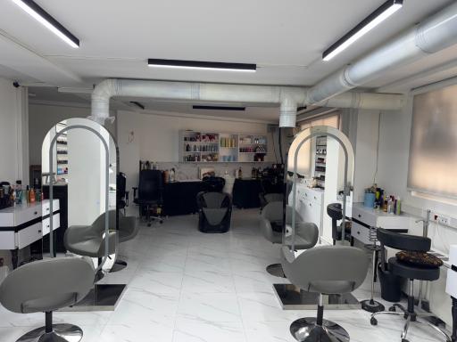 عکس سالن زیبایی سولا