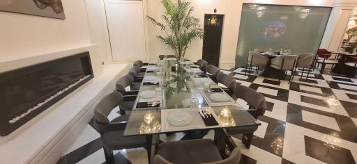 عکس کافه و رستوران مجلل دایمند