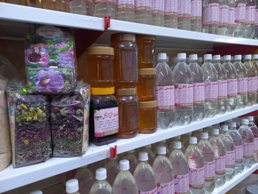 عکس گلاب و عرقیجات سنتی آرا گل