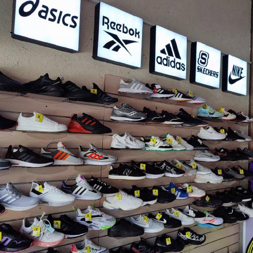 عکس فروشگاه اصفهان کتونی