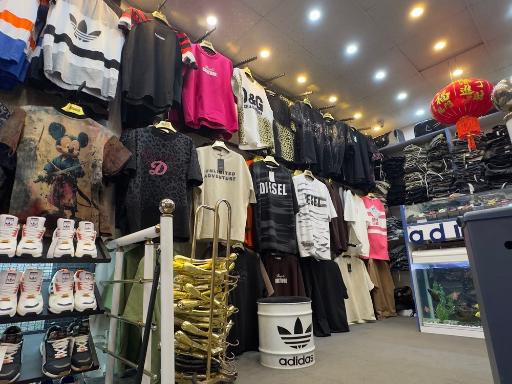 عکس آدیداس استور ۷