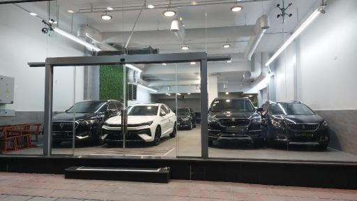 اتو کارمانی