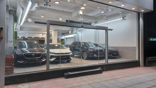 عکس اتو کارمانی