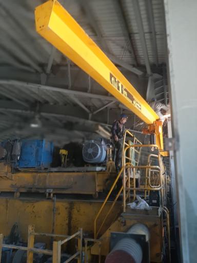 عکس شرکت جرثقیل سازی آداک 