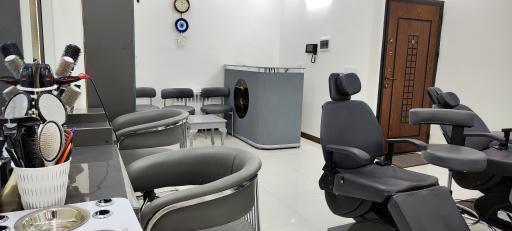 سالن زیبایی سرور نوری