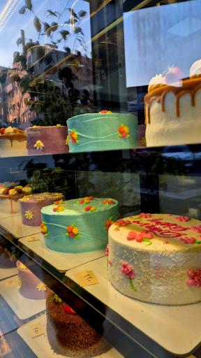 کافه شیرینی ری‌را