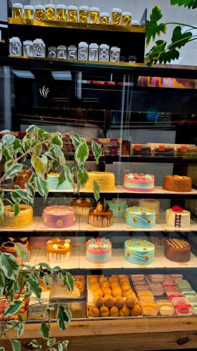 عکس کافه شیرینی ری‌را