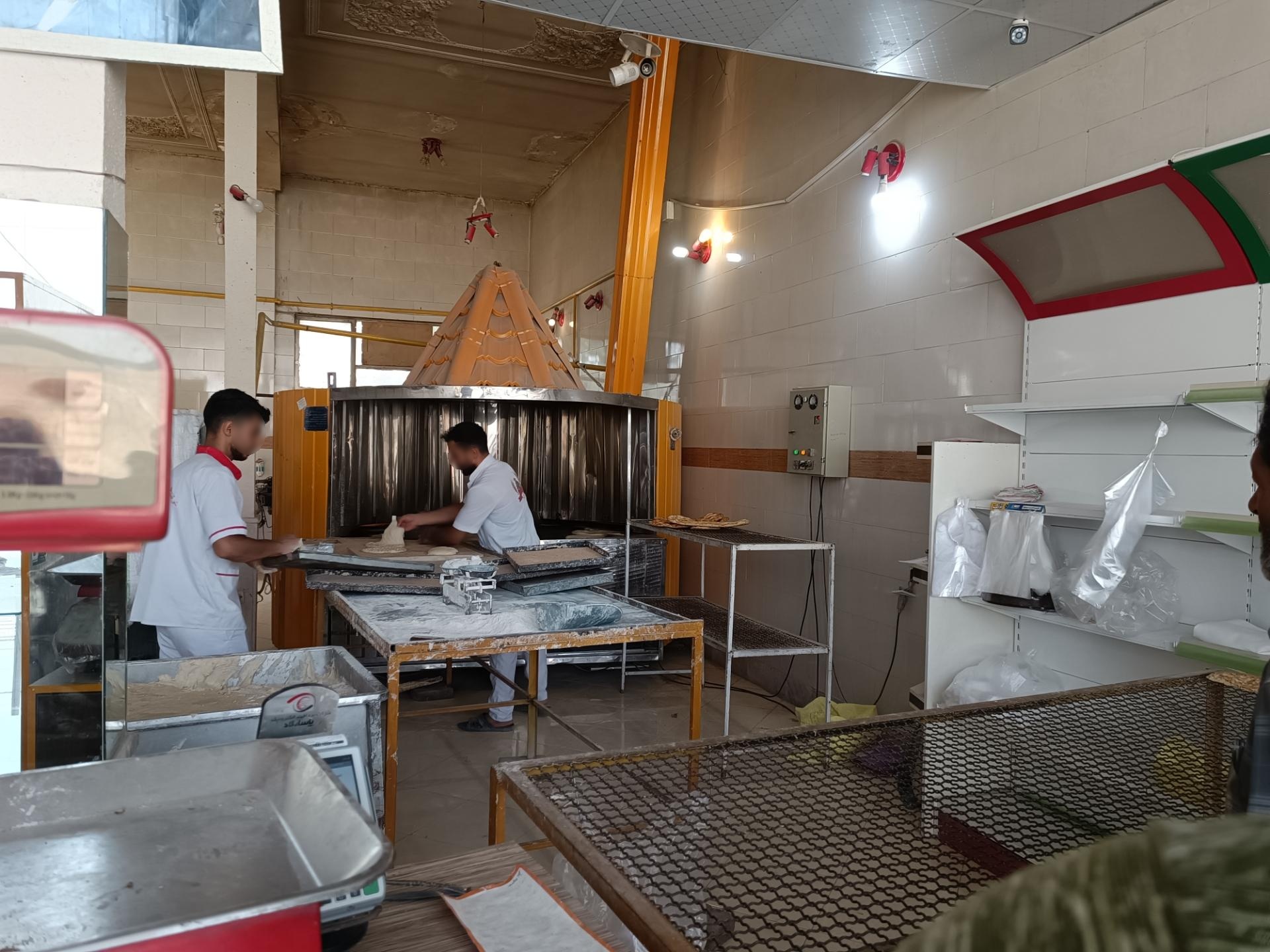 عکس نانوایی تنوری