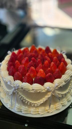 عکس کافه شیرینی ری‌را