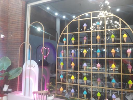 عکس شیرینی سرای قصر پاپلی شعبه مرکزی