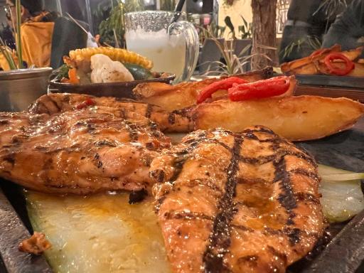 عکس رستوران تی رکس