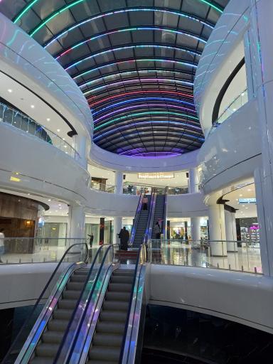 عکس پردیس سینمایی آگرین