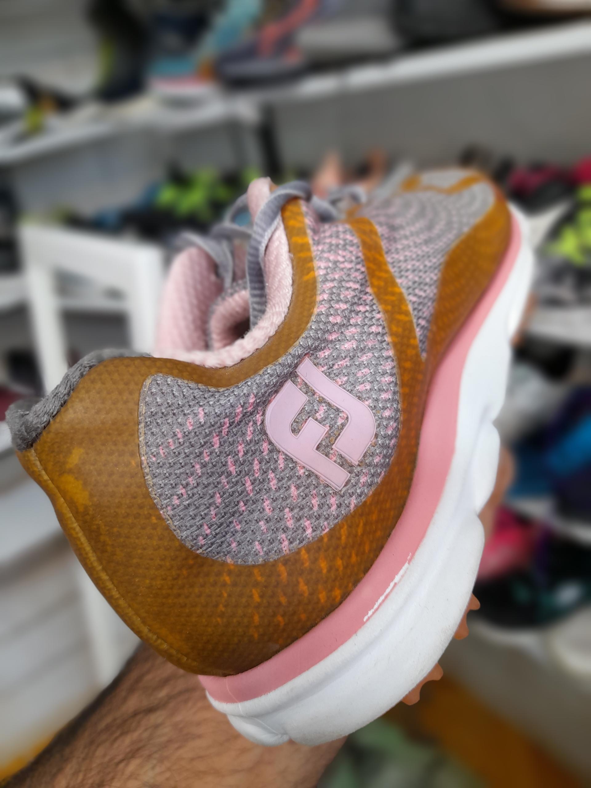 عکس کتونی استوک آماج