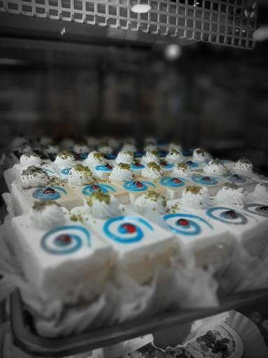 عکس قنادی میخک