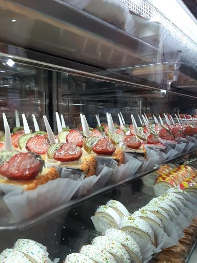 عکس قنادی میخک