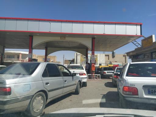 عکس پمپ بنزین جندق