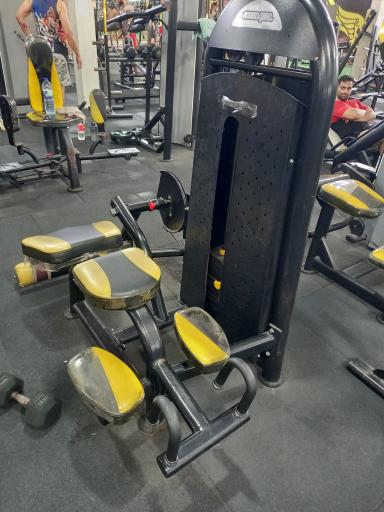 باشگاه بدنسازی برادران هاشمی