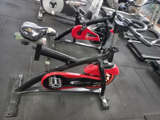 باشگاه بدنسازی برادران هاشمی